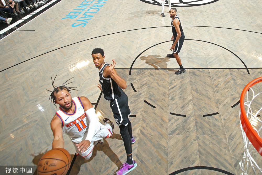 詹姆斯的身 詹姆斯的身